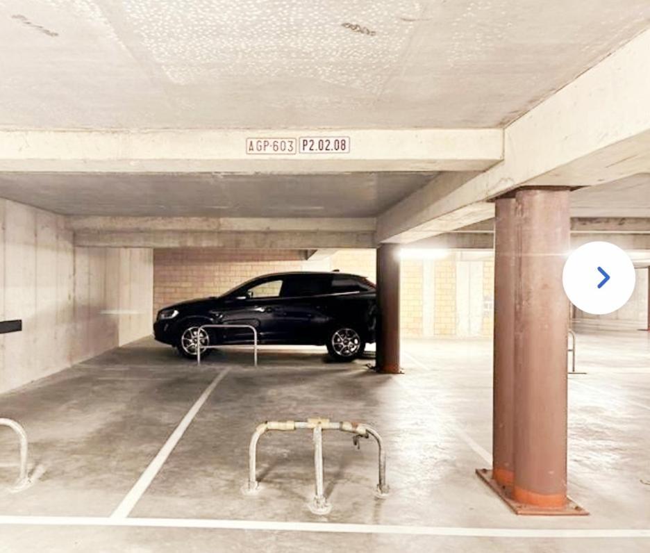Apartment Louis Met Parking